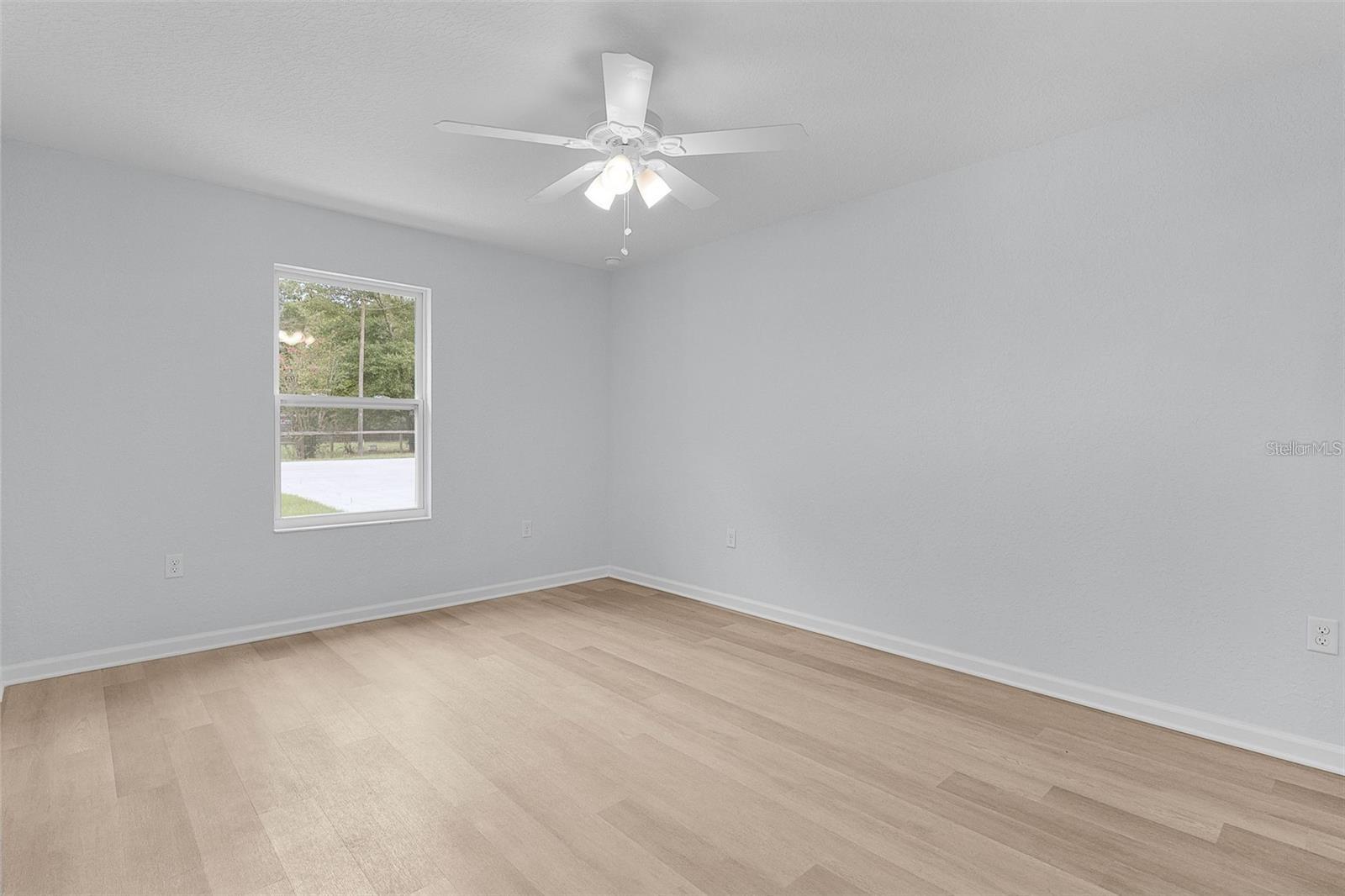 106 Sequoia, Ocklawaha, FL 32179