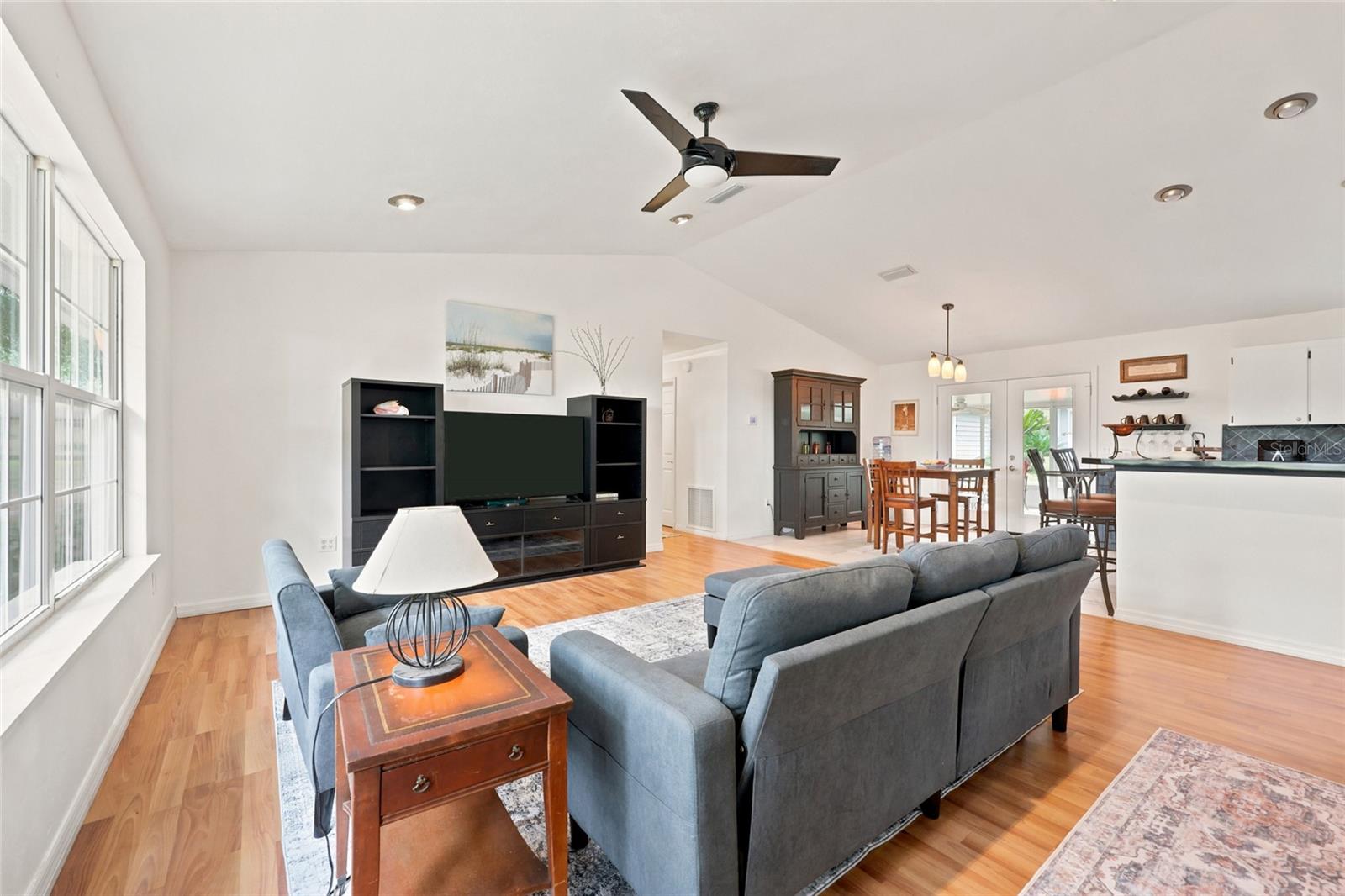 753 Mapleton, Fort White, FL 32038