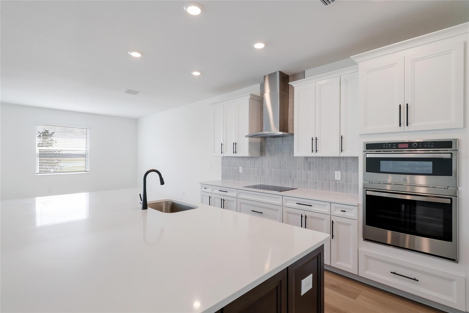 8924 Deep Horizon Loop, Parrish, FL 34219