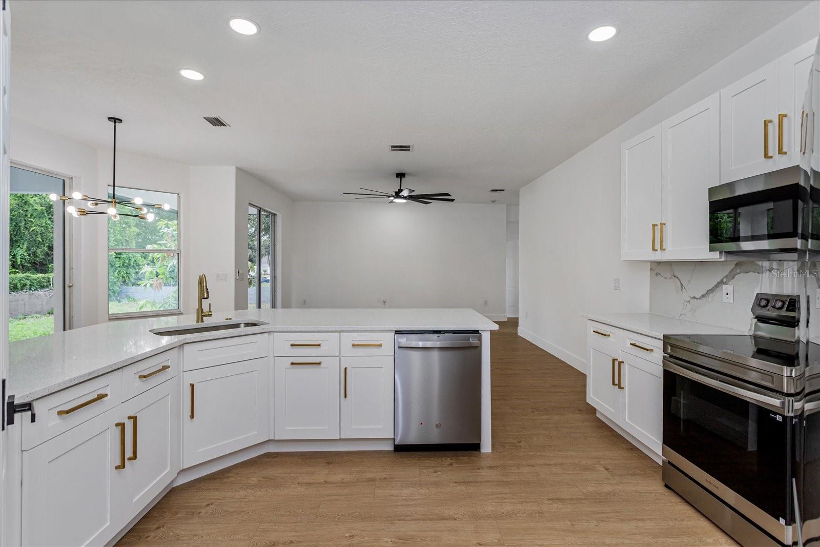 1222 Hart, Orlando, FL 32818
