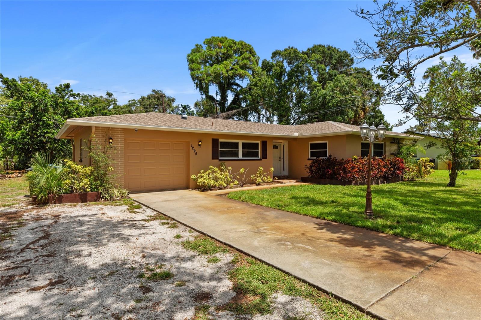1225 63rd, St Petersburg, FL 33705