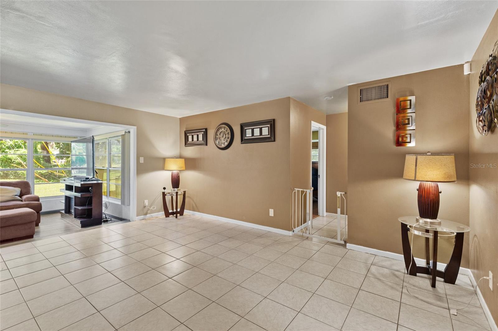 1225 63rd, St Petersburg, FL 33705
