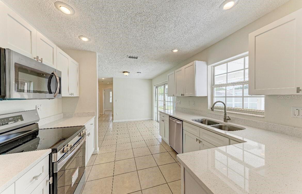 3207 19th, Bradenton, FL 34205