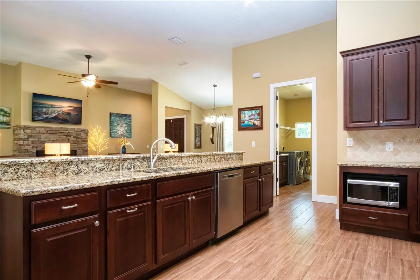 1605 Butch Cassidy, Wimauma, FL 33598