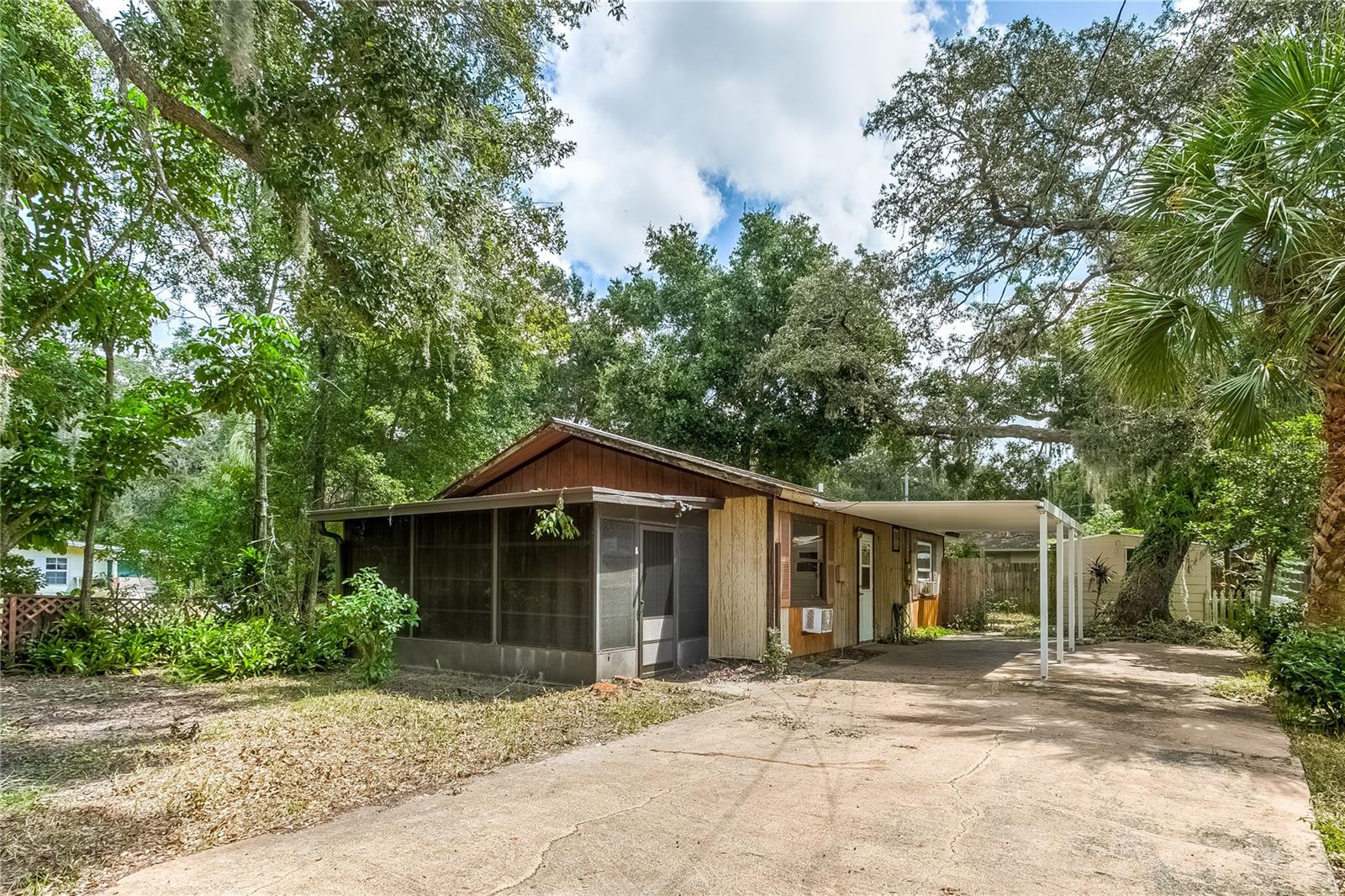 1335 Martin Luther King Jr, Clearwater, FL 33756