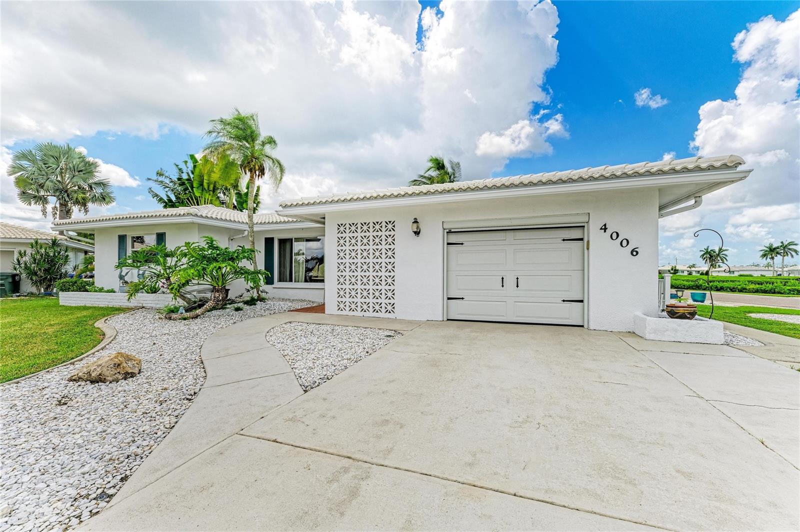 4006 Joyce, Bradenton, FL 34208