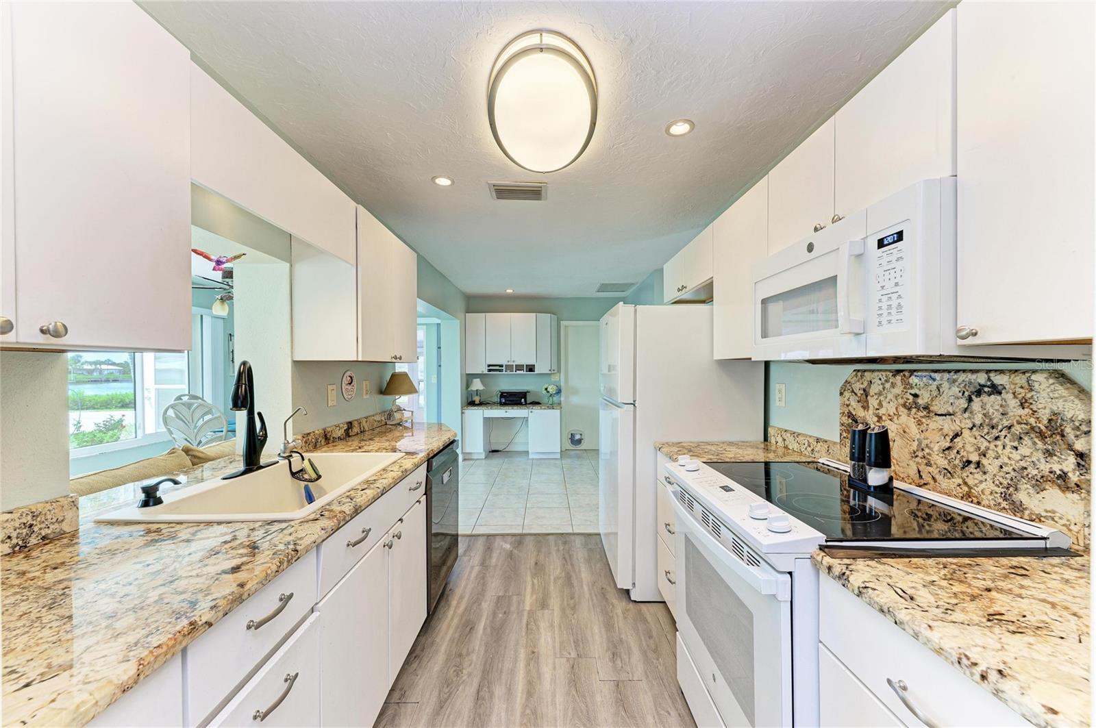 4006 Joyce, Bradenton, FL 34208
