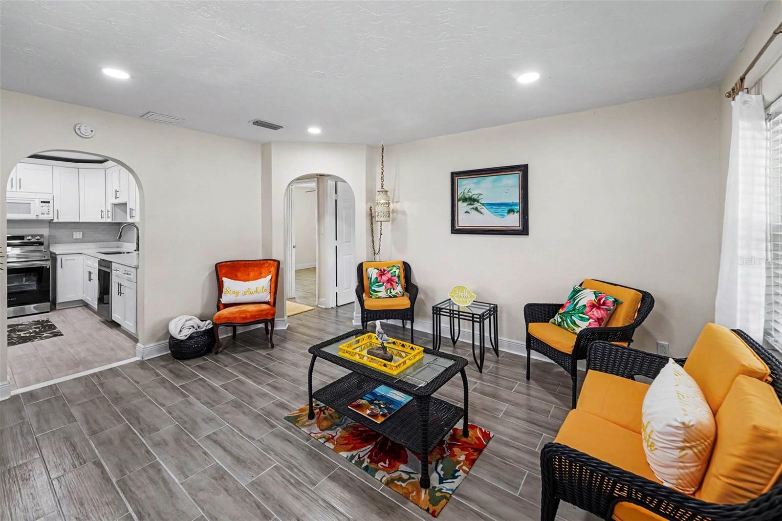 4611 17th, St Petersburg, FL 33713