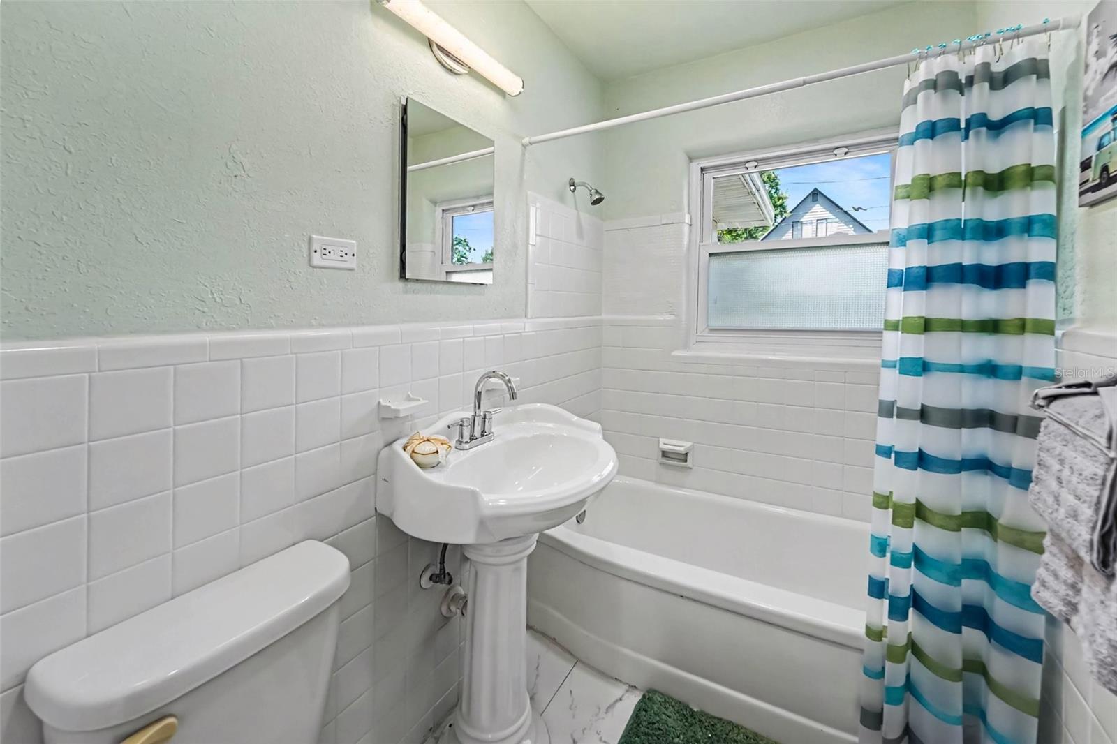 4611 17th, St Petersburg, FL 33713