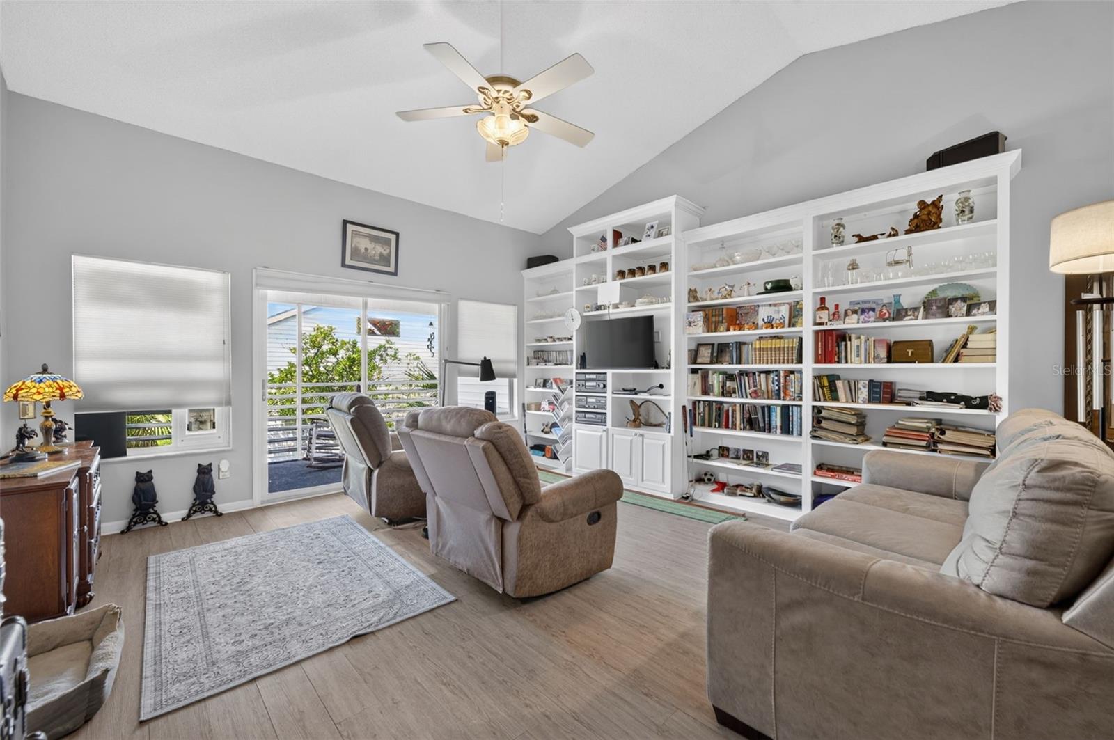 6057 Lake Pointe Unit 410, Orlando, FL 32822