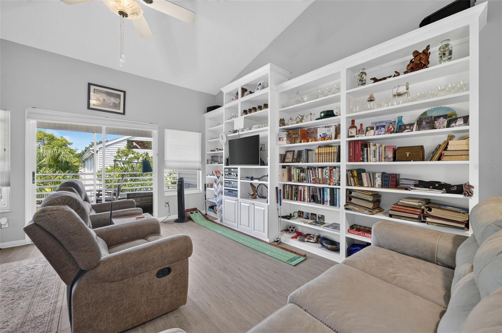 6057 Lake Pointe Unit 410, Orlando, FL 32822