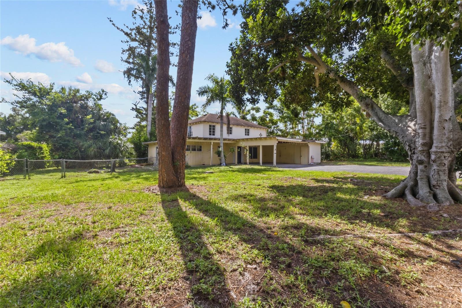 103 40th Street, Bradenton, FL 34209