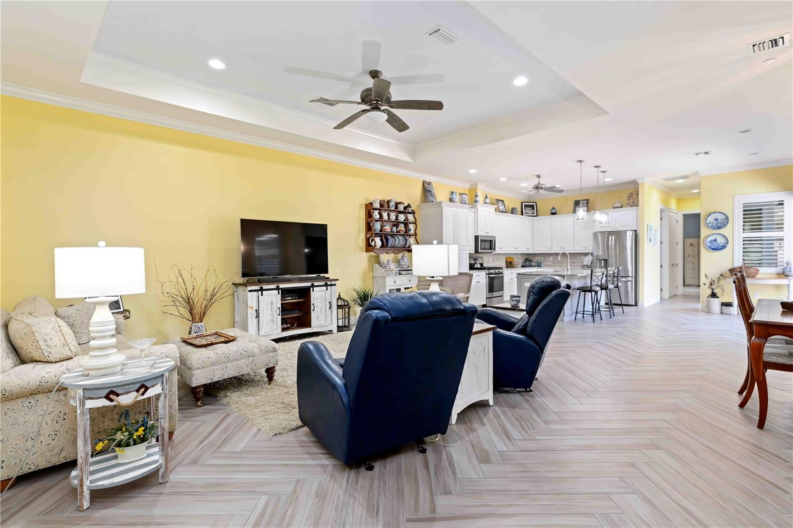 146 Tampa, Venice, FL 34285