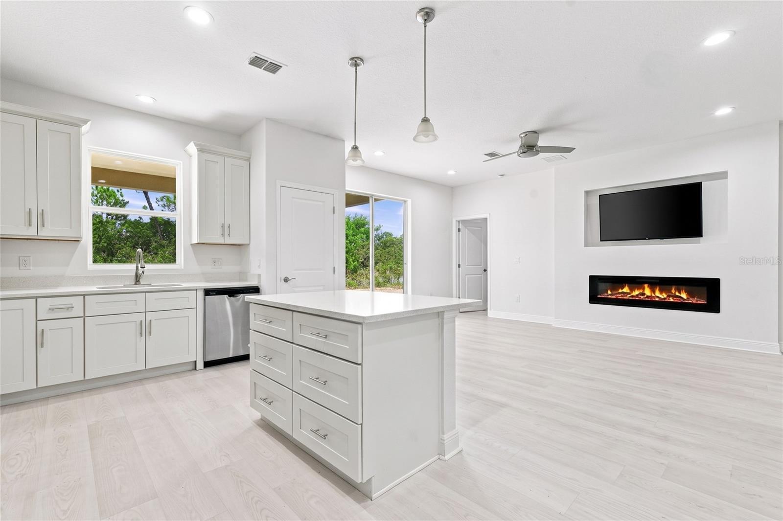9505 Luna, St Cloud, FL 34773