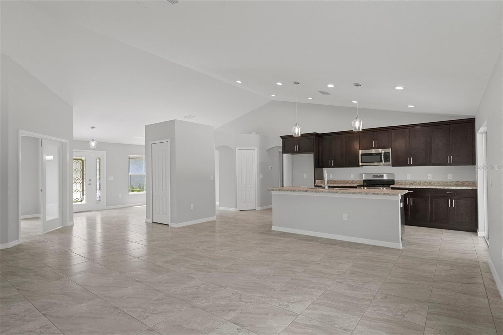 12085 Manassas, Weeki Wachee, FL 34614