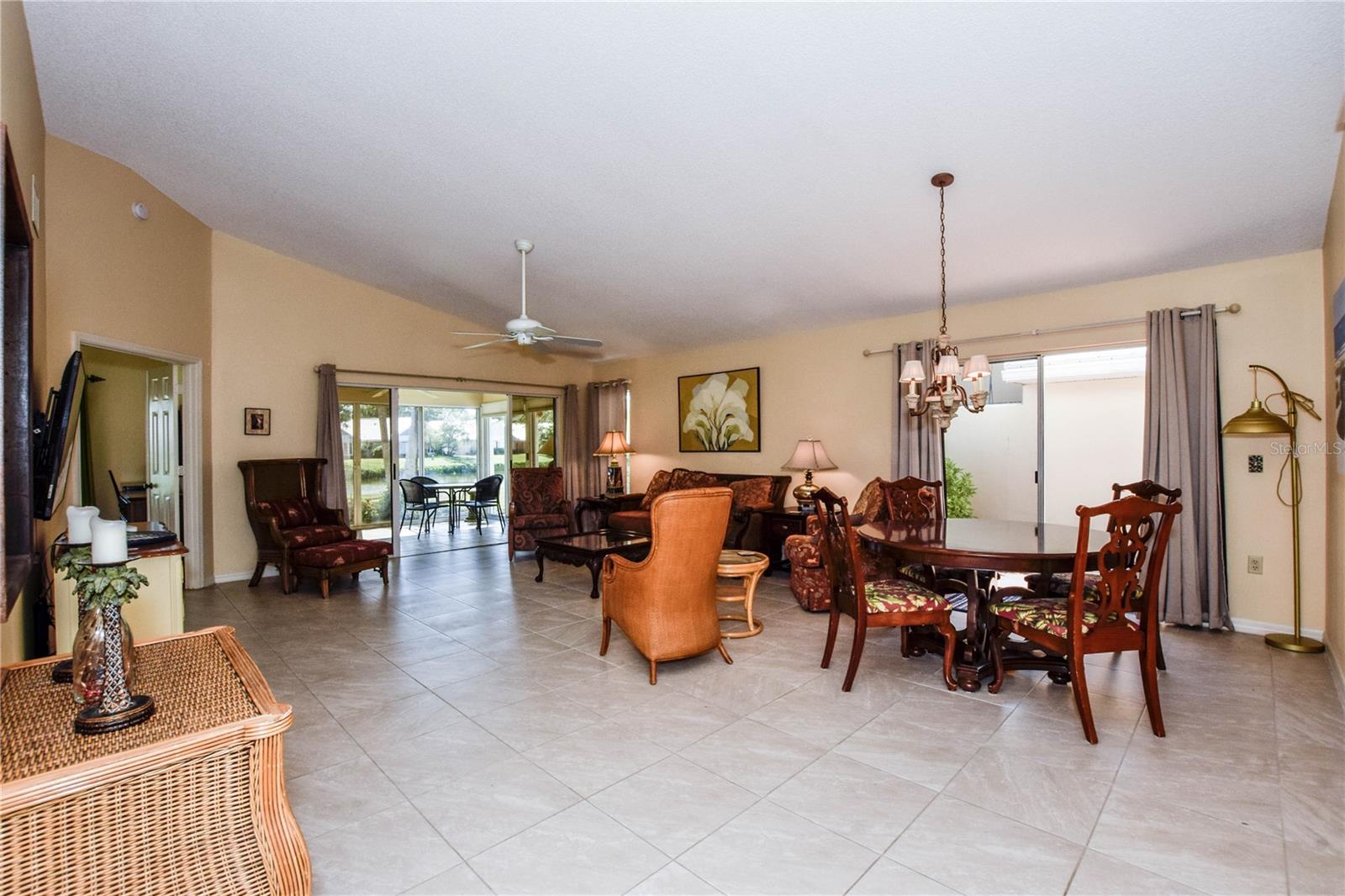 827 Harrington Lake Unit 35, Venice, FL 34293