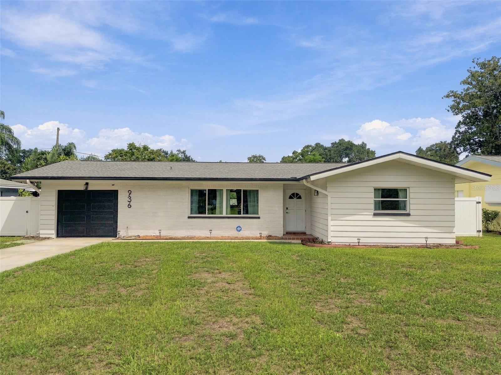 936 Lyndhurst, Dunedin, FL 34698
