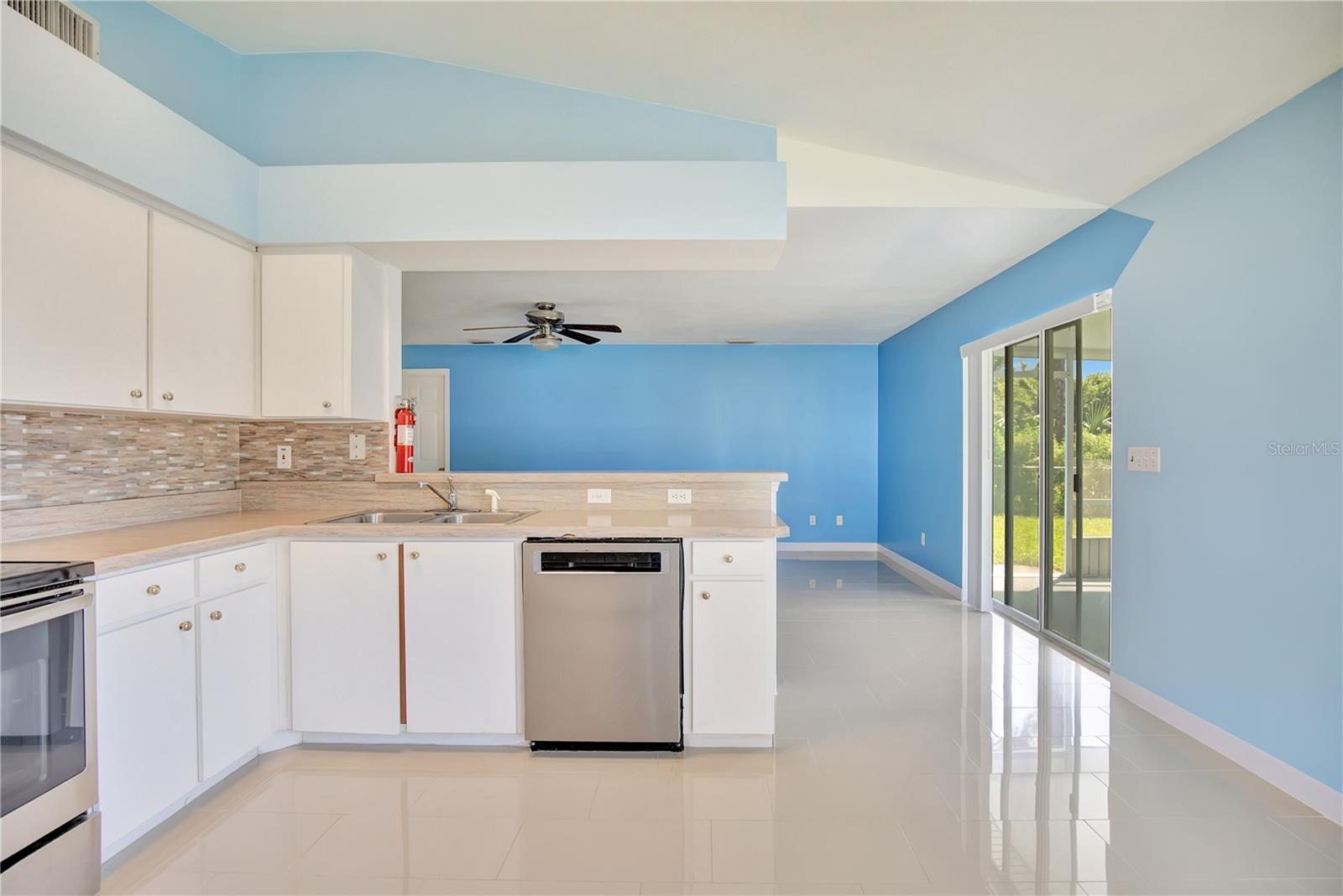 561 15th, Holly Hill, FL 32117