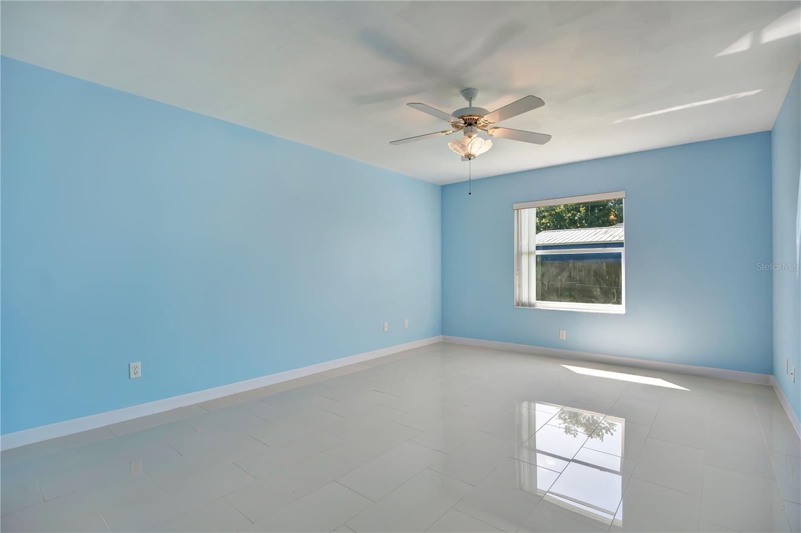 561 15th, Holly Hill, FL 32117