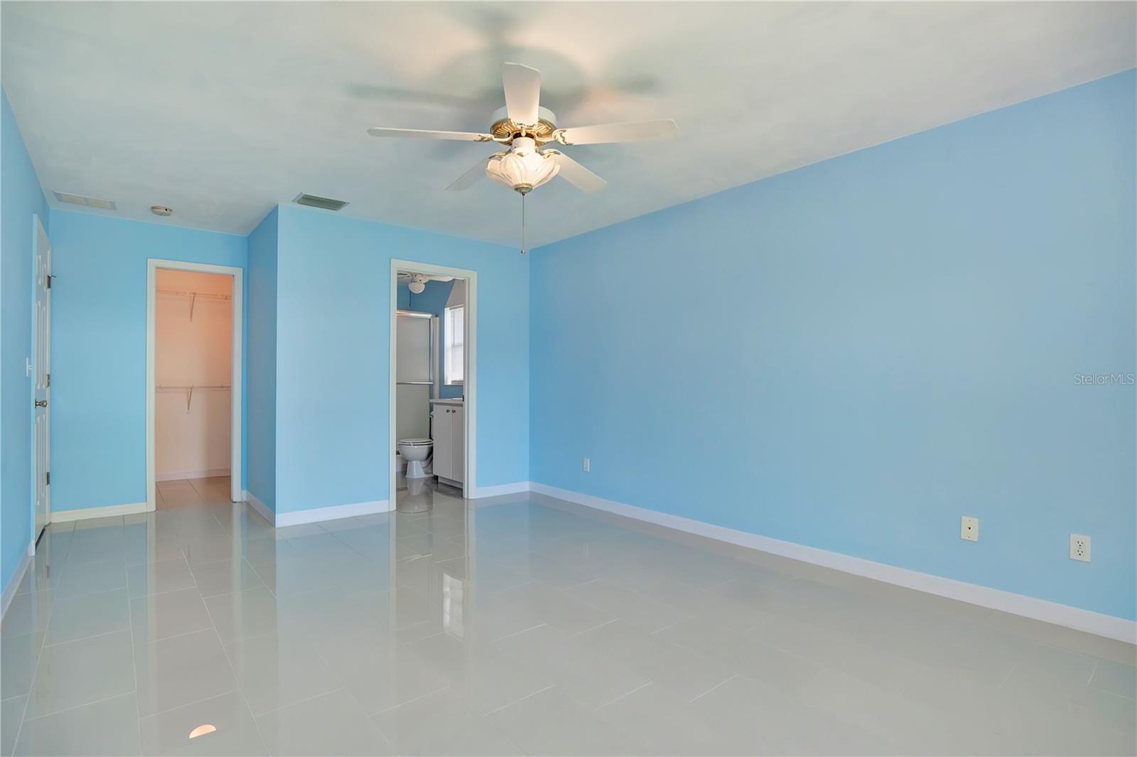 561 15th, Holly Hill, FL 32117
