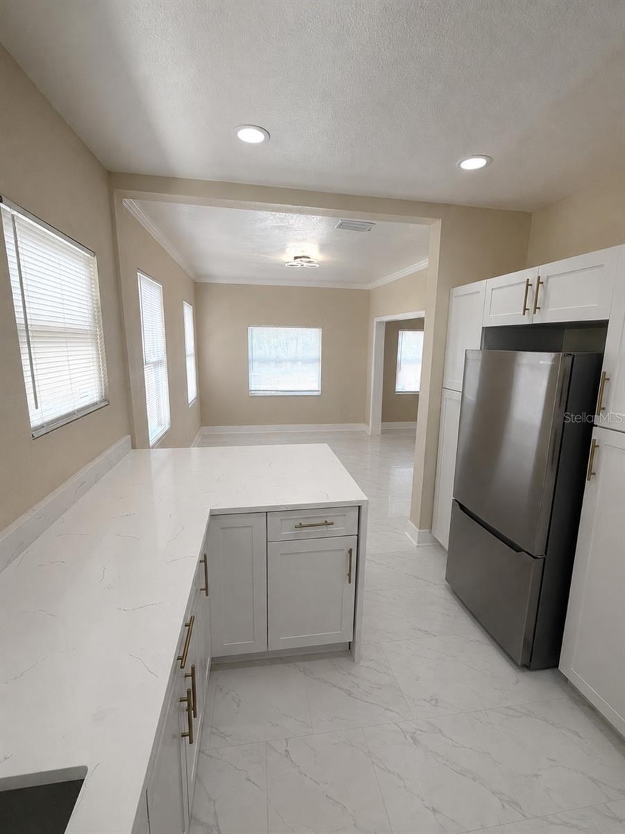 650 30th, St Petersburg, FL 33705