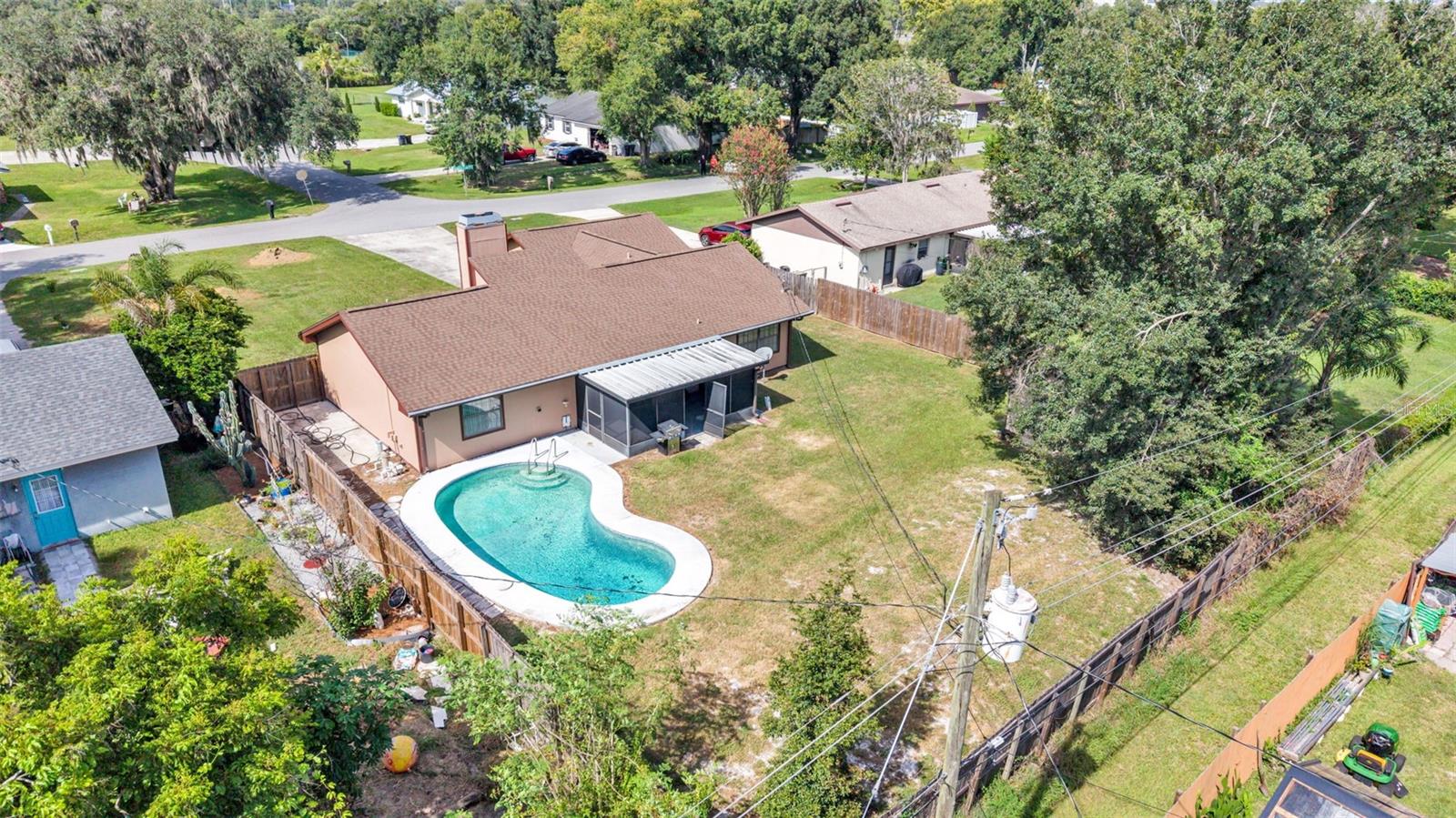 2236 Country, Lakeland, FL 33811