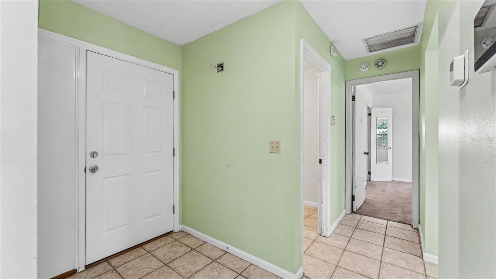 2236 Country, Lakeland, FL 33811