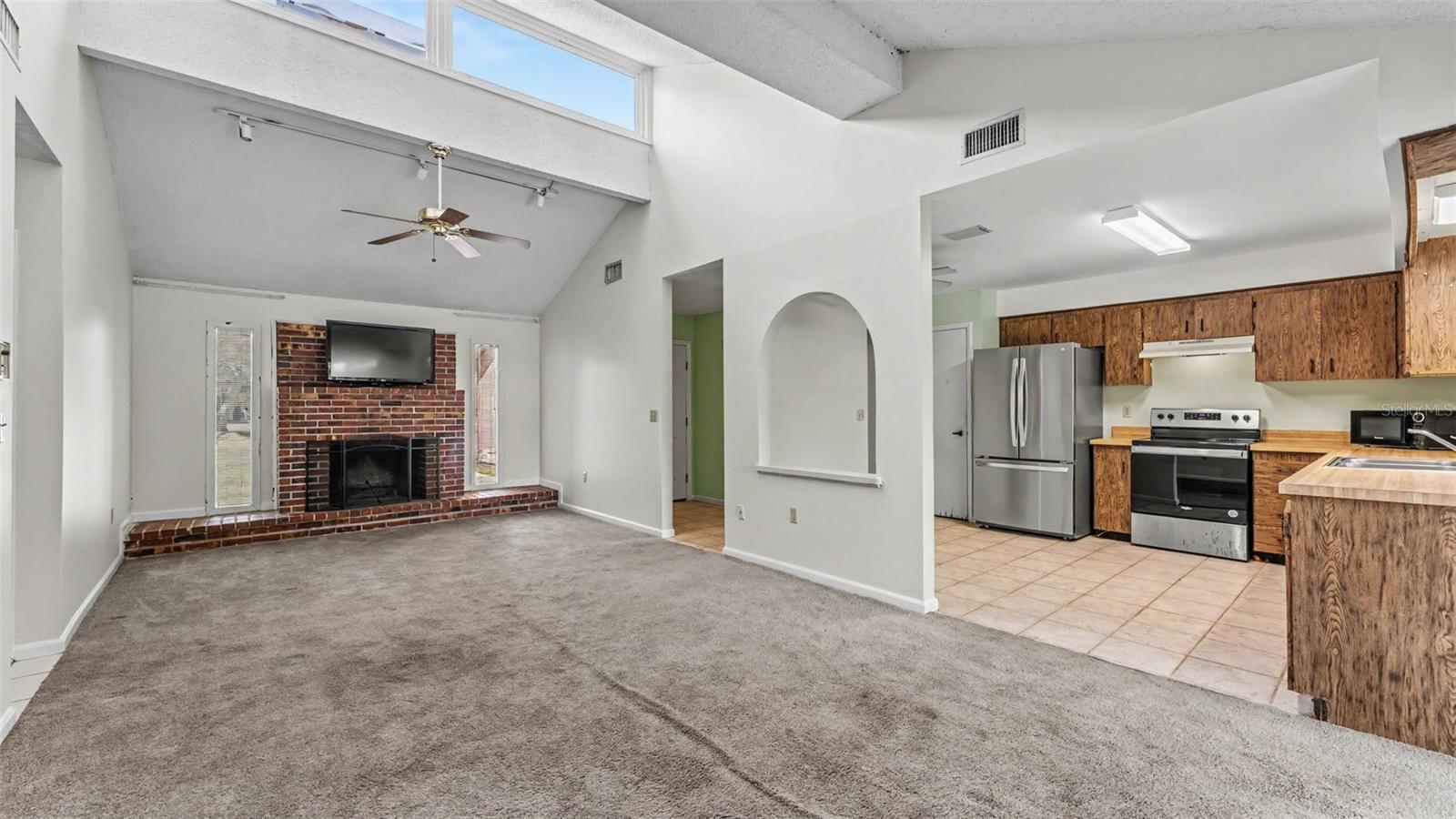 2236 Country, Lakeland, FL 33811