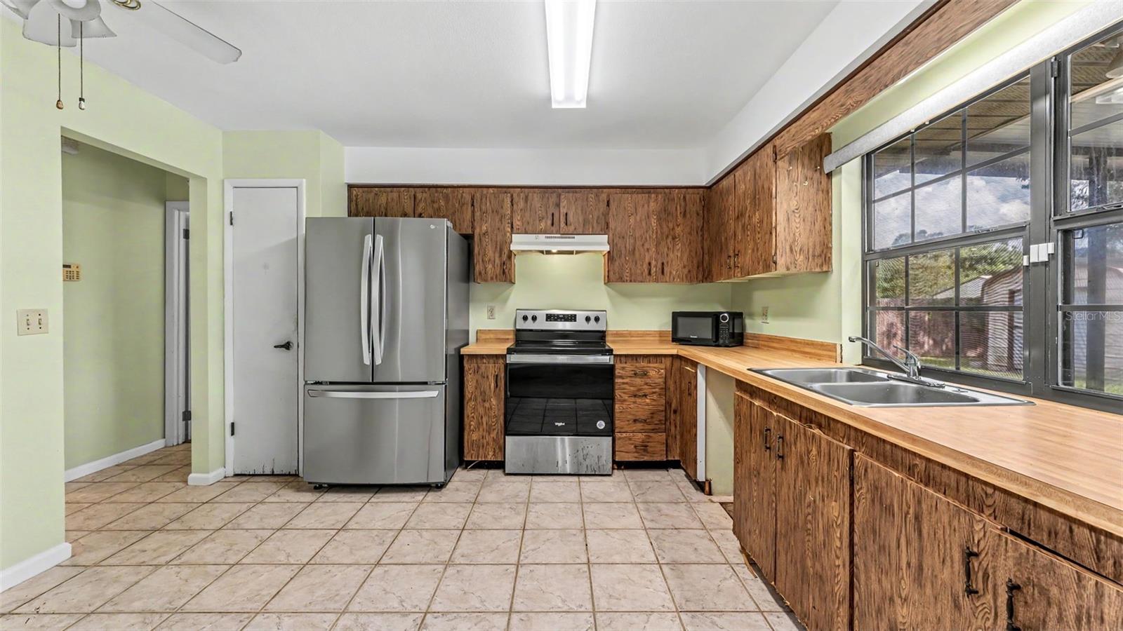 2236 Country, Lakeland, FL 33811