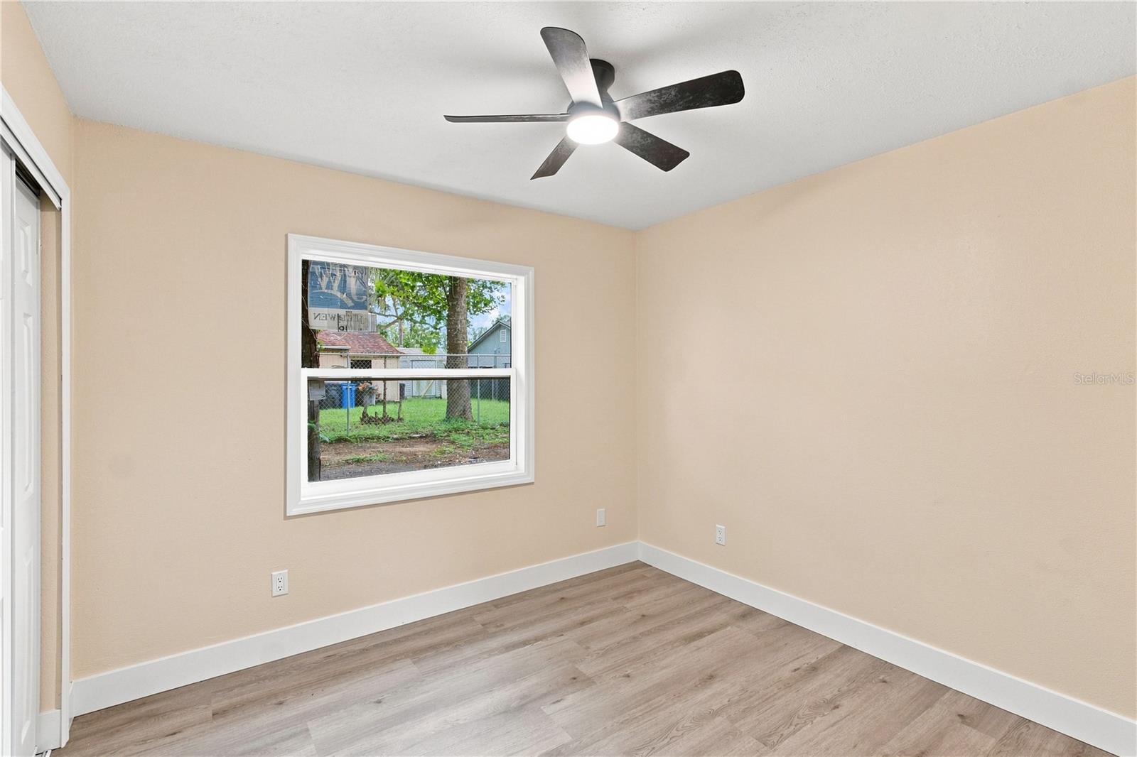 1105 Park, Seffner, FL 33584