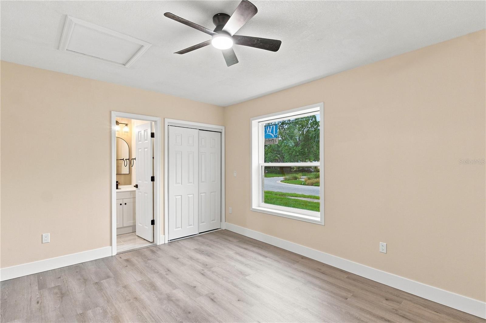 1105 Park, Seffner, FL 33584