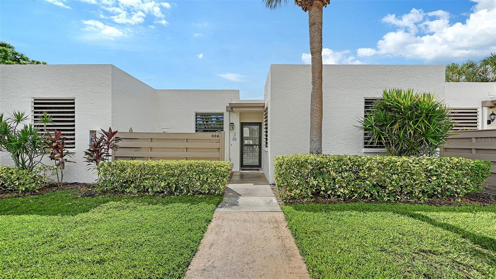 666 Woodlawn Unit 666, Bradenton, FL 34210