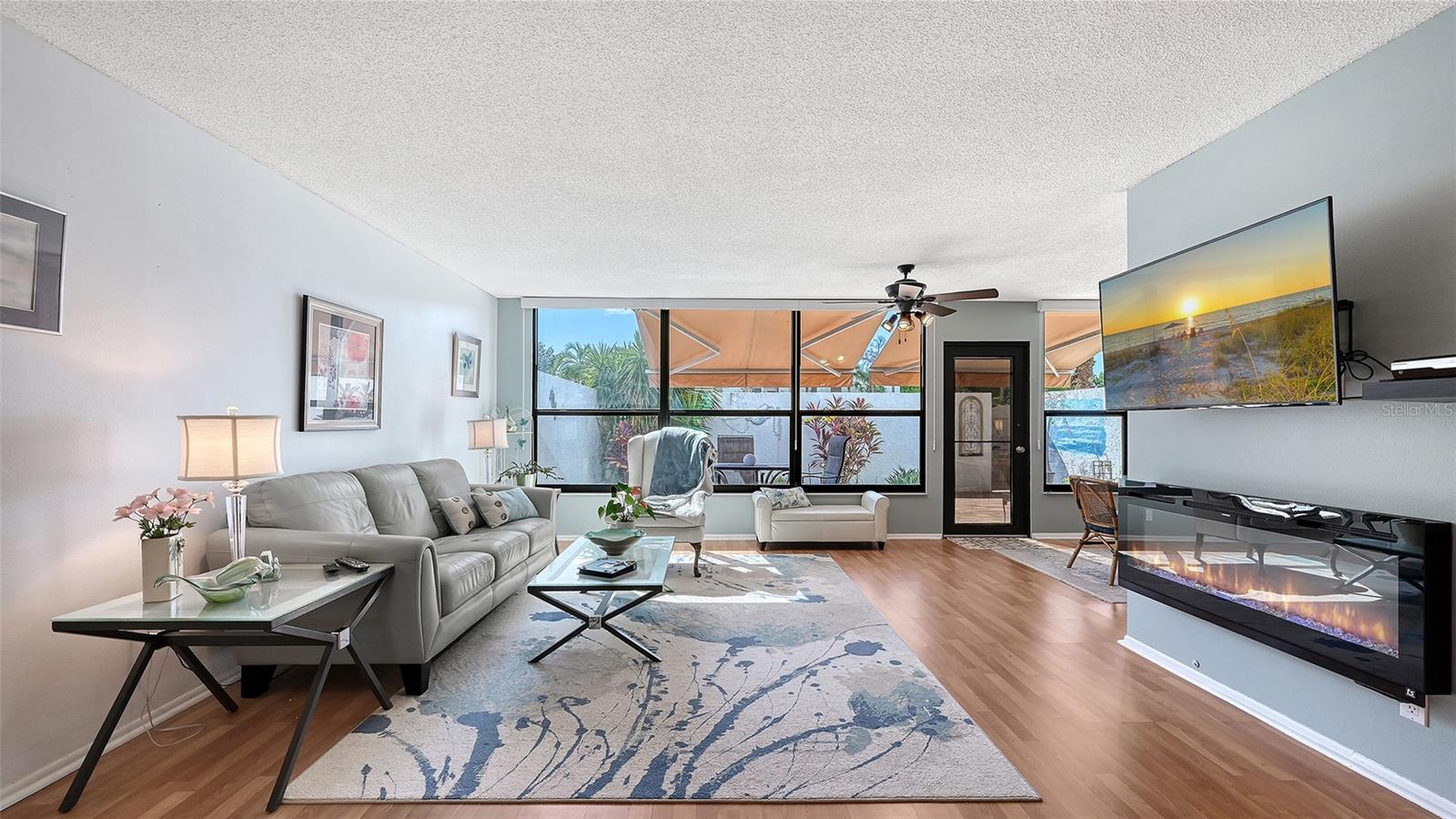 666 Woodlawn Unit 666, Bradenton, FL 34210