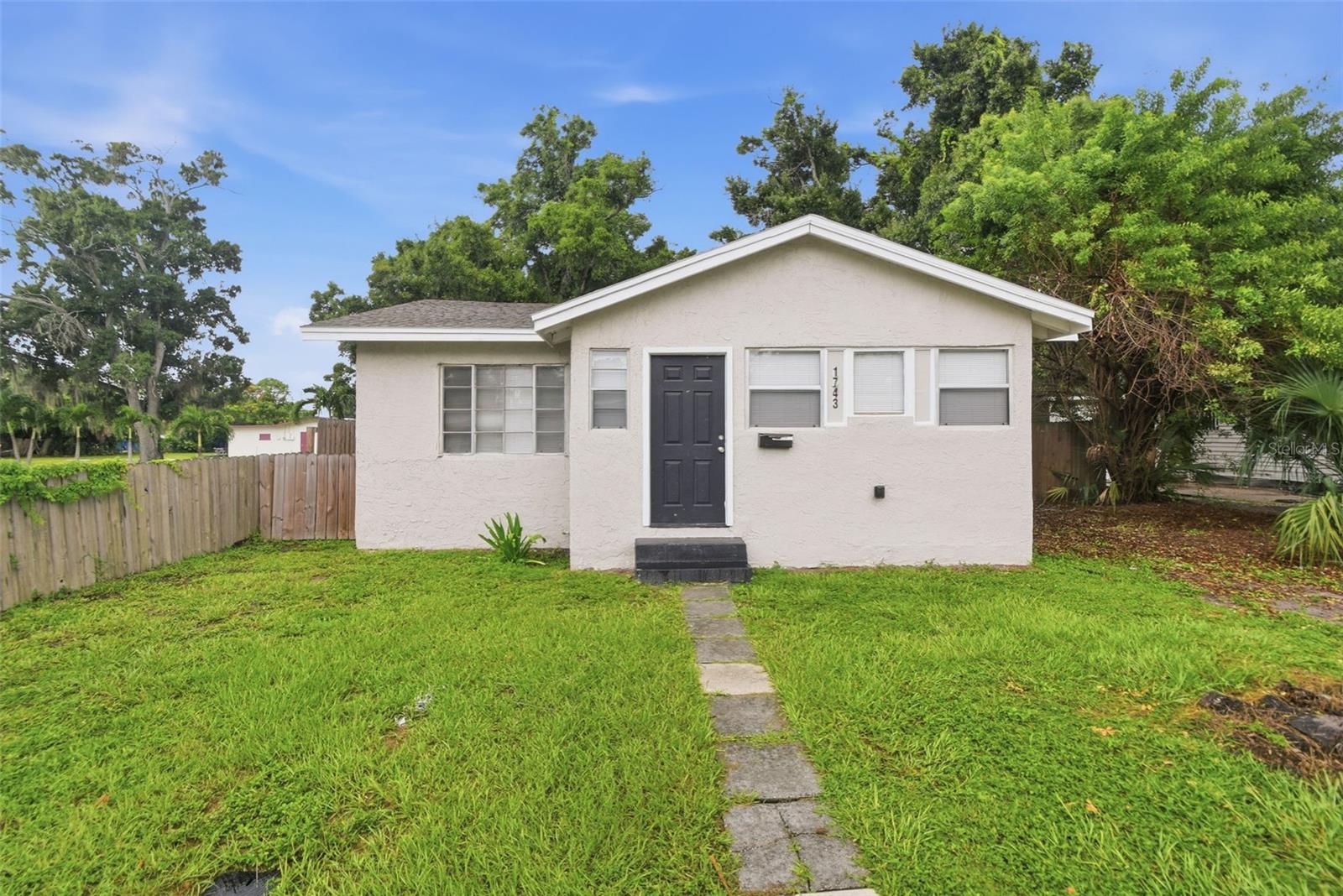 1743 30th, St Petersburg, FL 33712