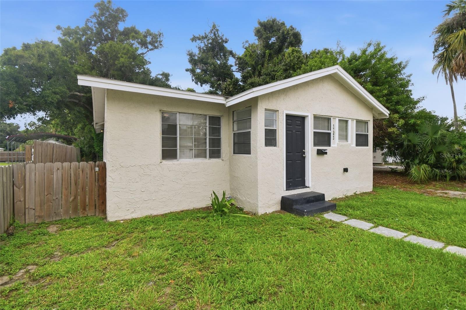 1743 30th, St Petersburg, FL 33712