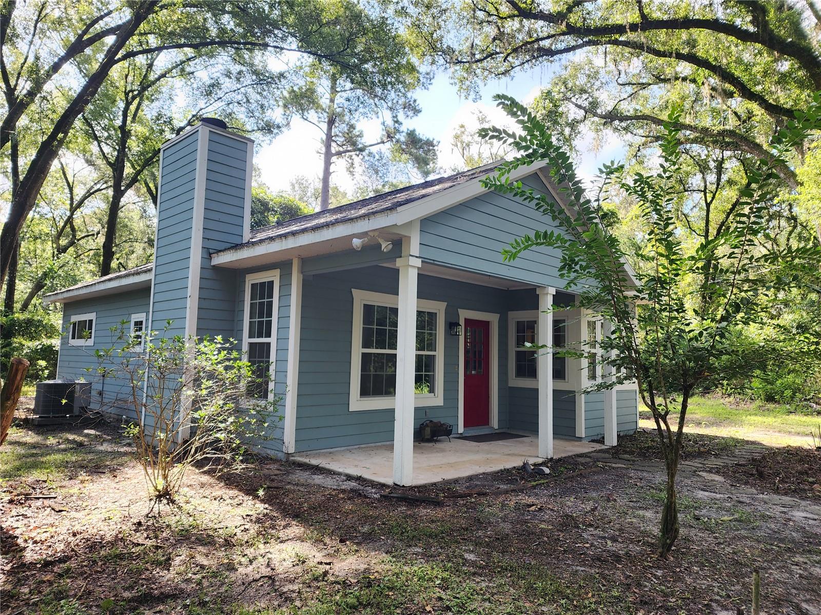 8909 2nd Street, Trenton, FL 32693