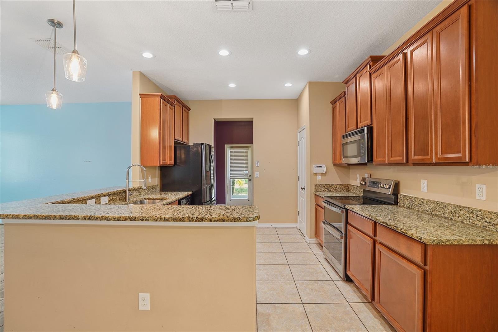 3205 Bayflower Ave, St Cloud, FL 34773