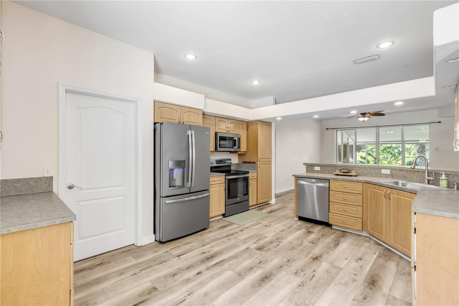 830 Duss, New Smyrna Beach, FL 32168