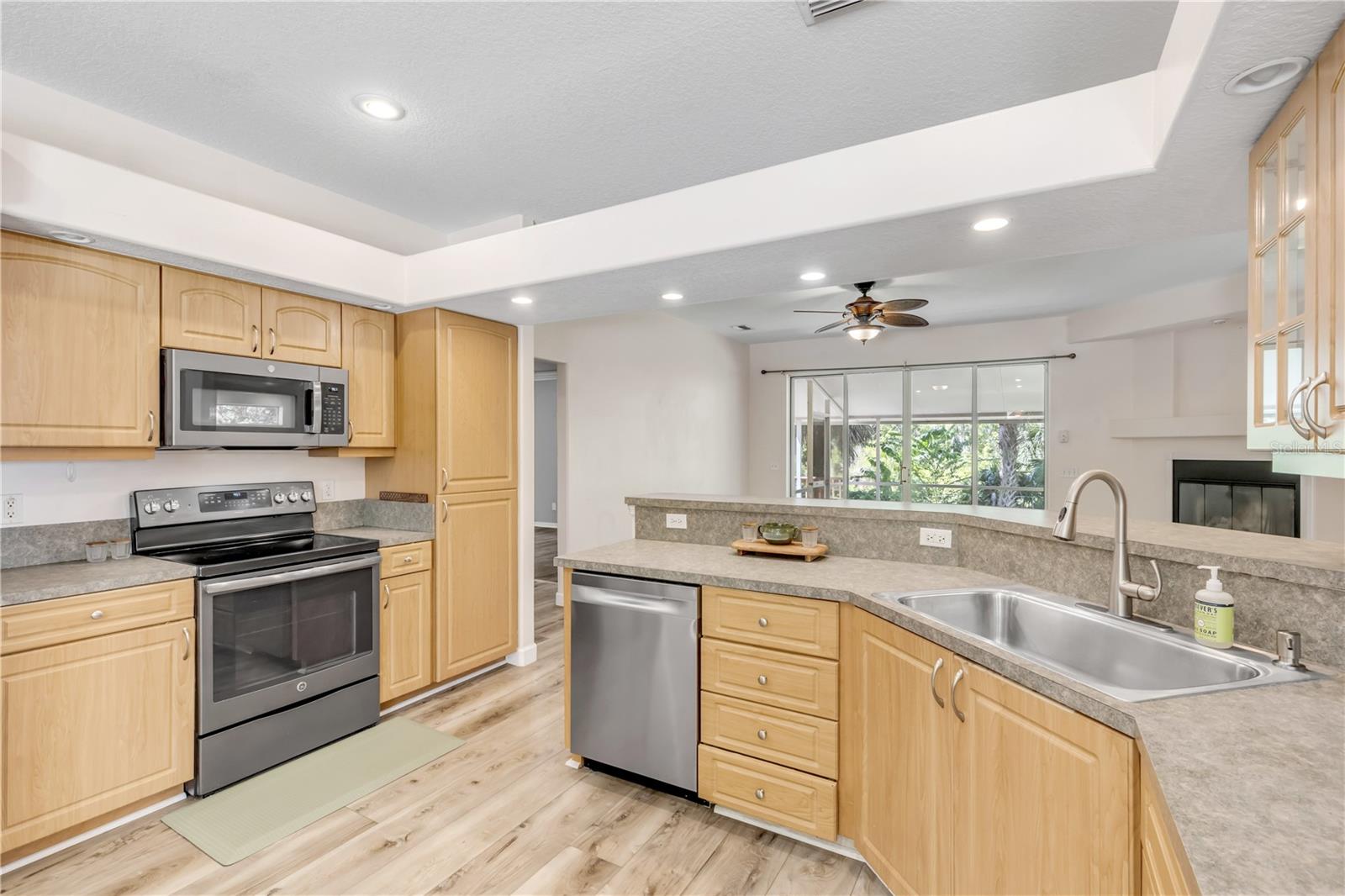 830 Duss, New Smyrna Beach, FL 32168