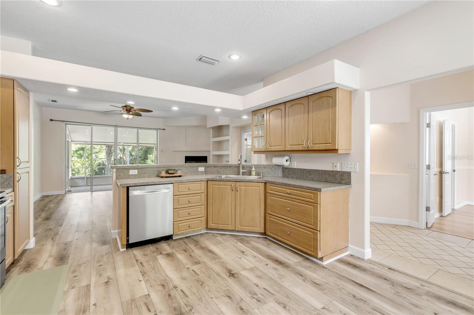 830 Duss, New Smyrna Beach, FL 32168