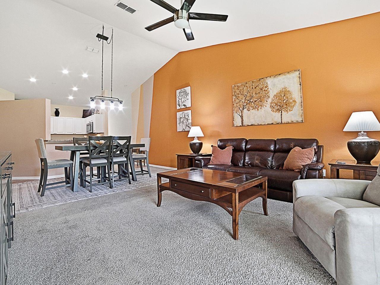 5408 Admiral Unit 11-202, Oxford, FL 34484