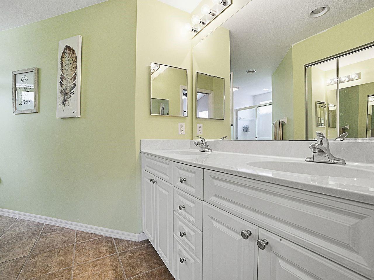 5408 Admiral Unit 11-202, Oxford, FL 34484