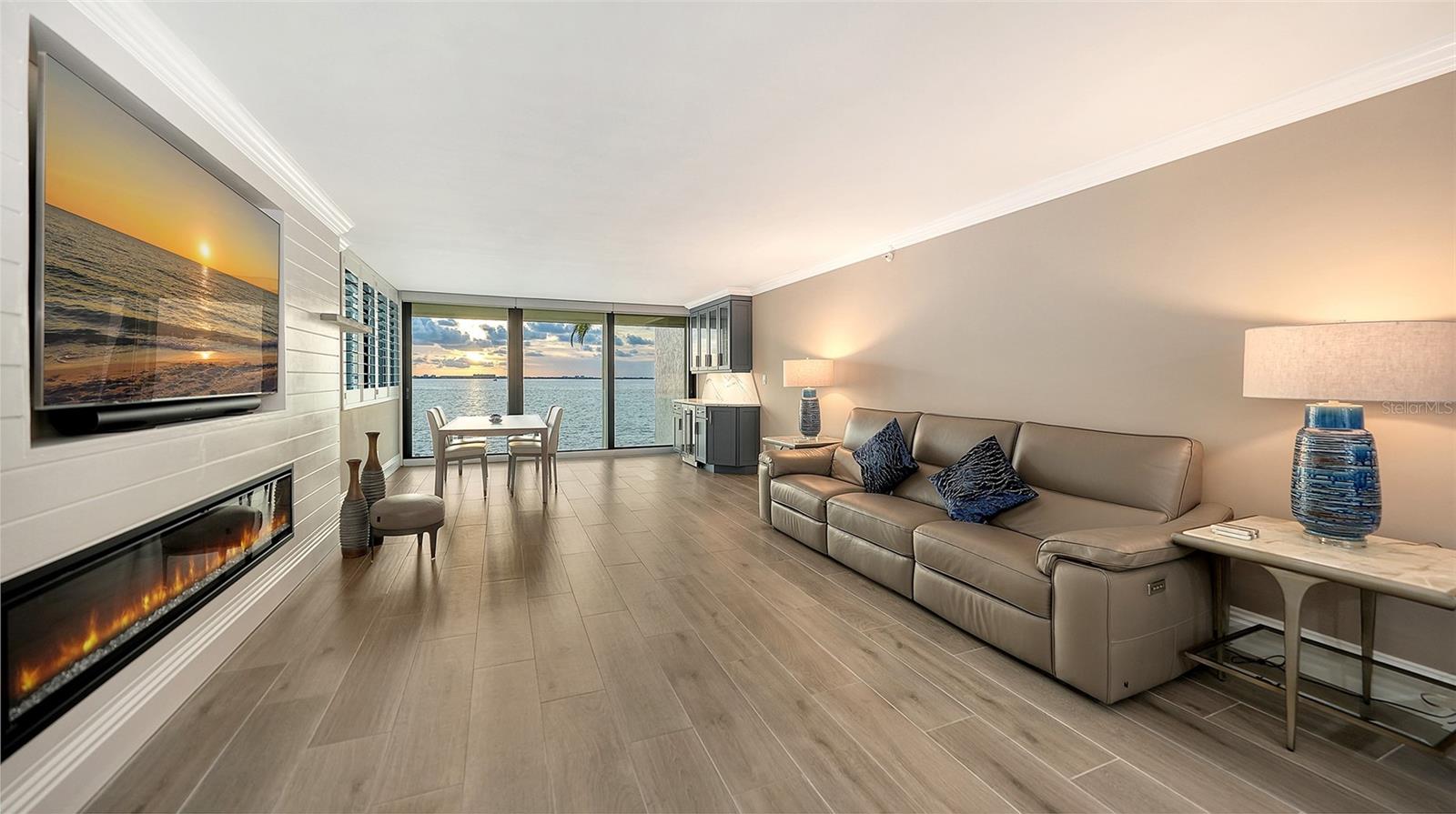 101 Sunset Unit 103, Sarasota, FL 34236