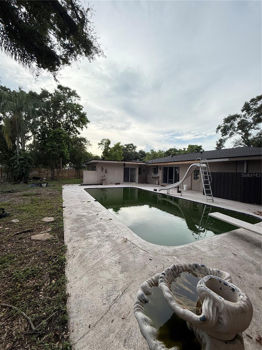 384 Lentz, Belleair Bluffs, FL 33770