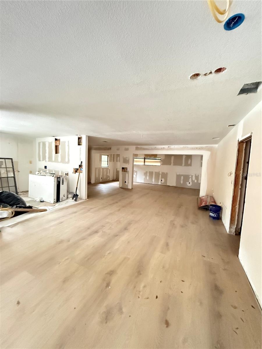 384 Lentz, Belleair Bluffs, FL 33770