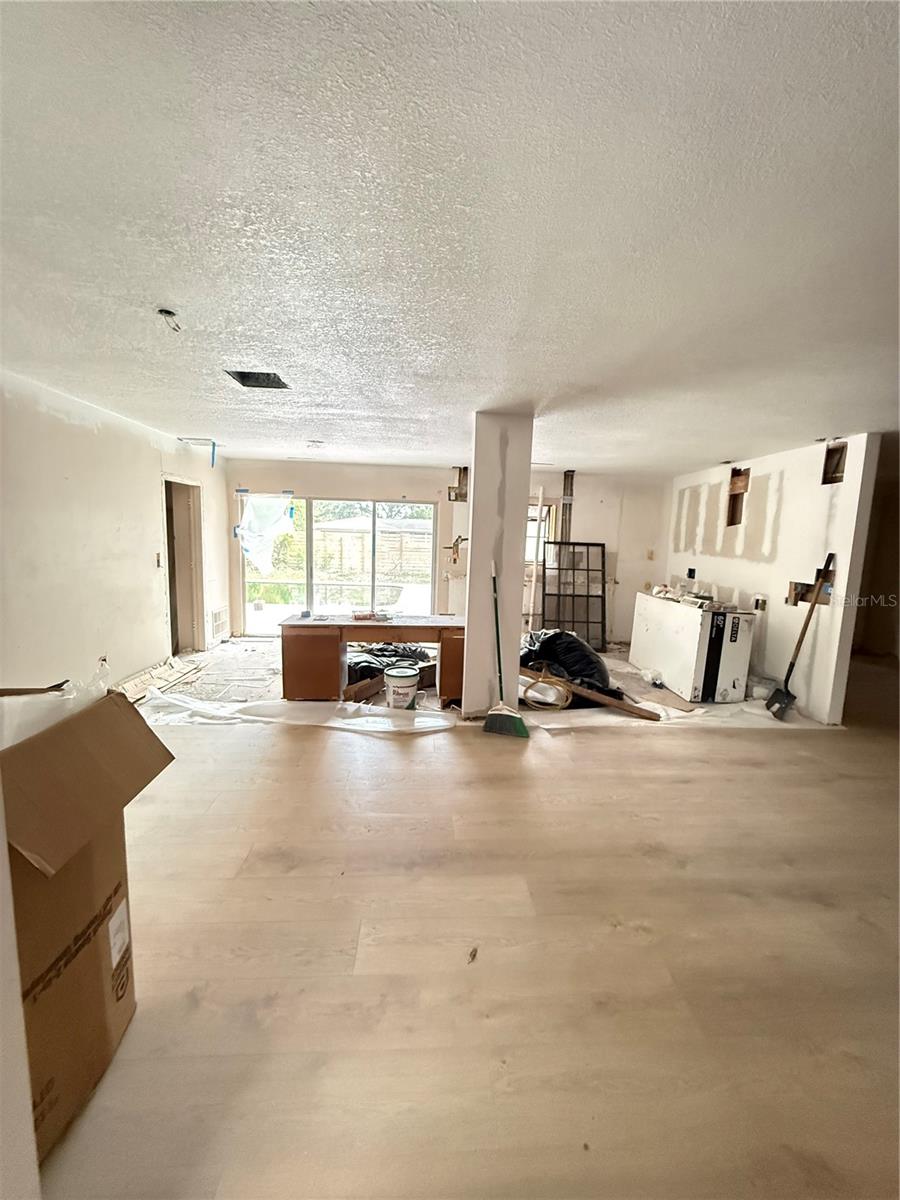 384 Lentz, Belleair Bluffs, FL 33770
