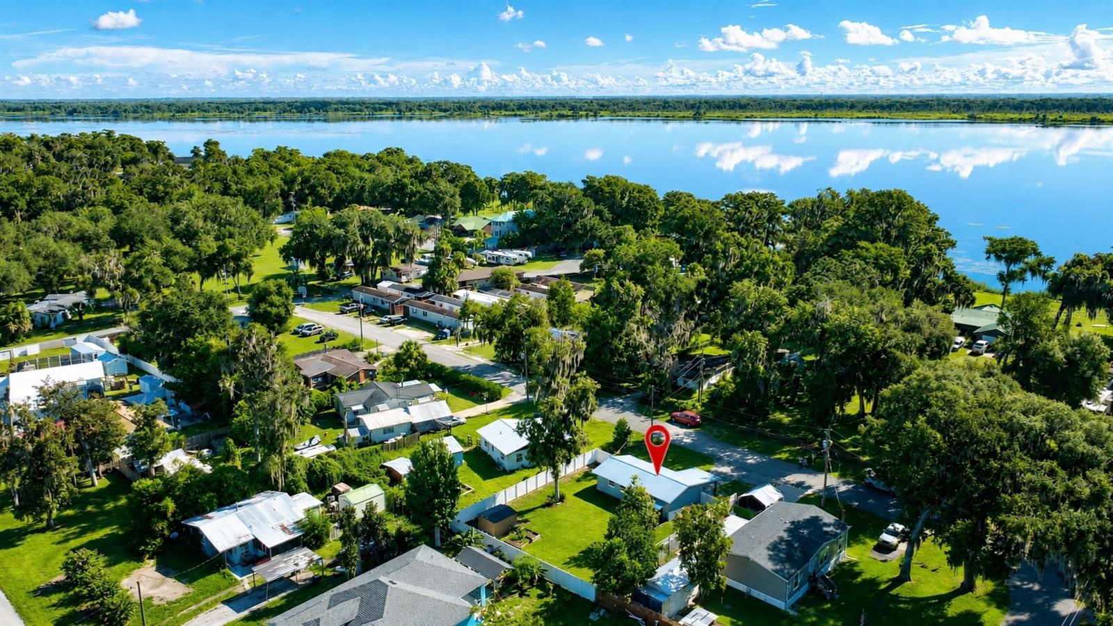 1924 Cr 439c, Lake Panasoffkee, FL 33538