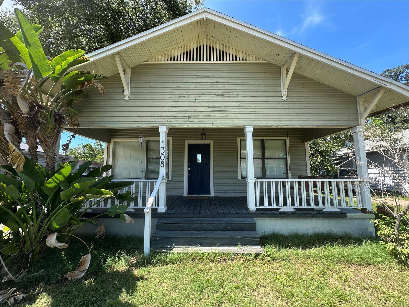 1308 Frierson, Tampa, FL 33603