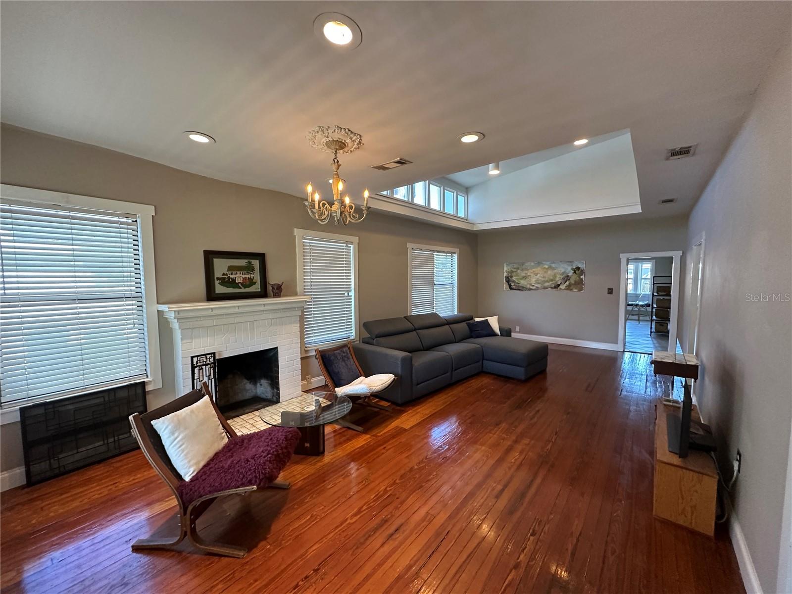 1308 Frierson, Tampa, FL 33603