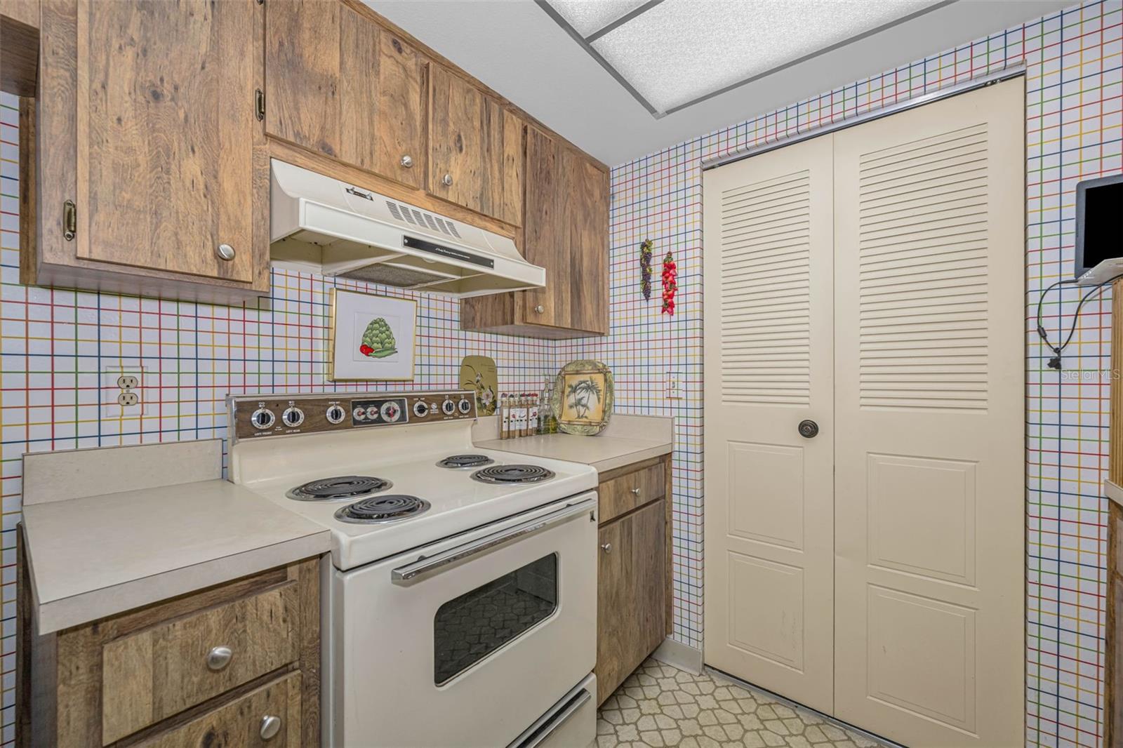2400 Winding Creek Unit 17-103, Clearwater, FL 33761